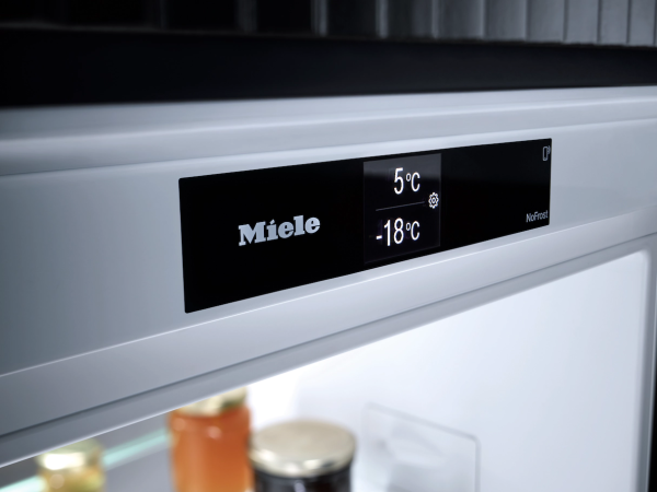 Миле Холодильно-морозильная комбинация KFN 7744 E Miele